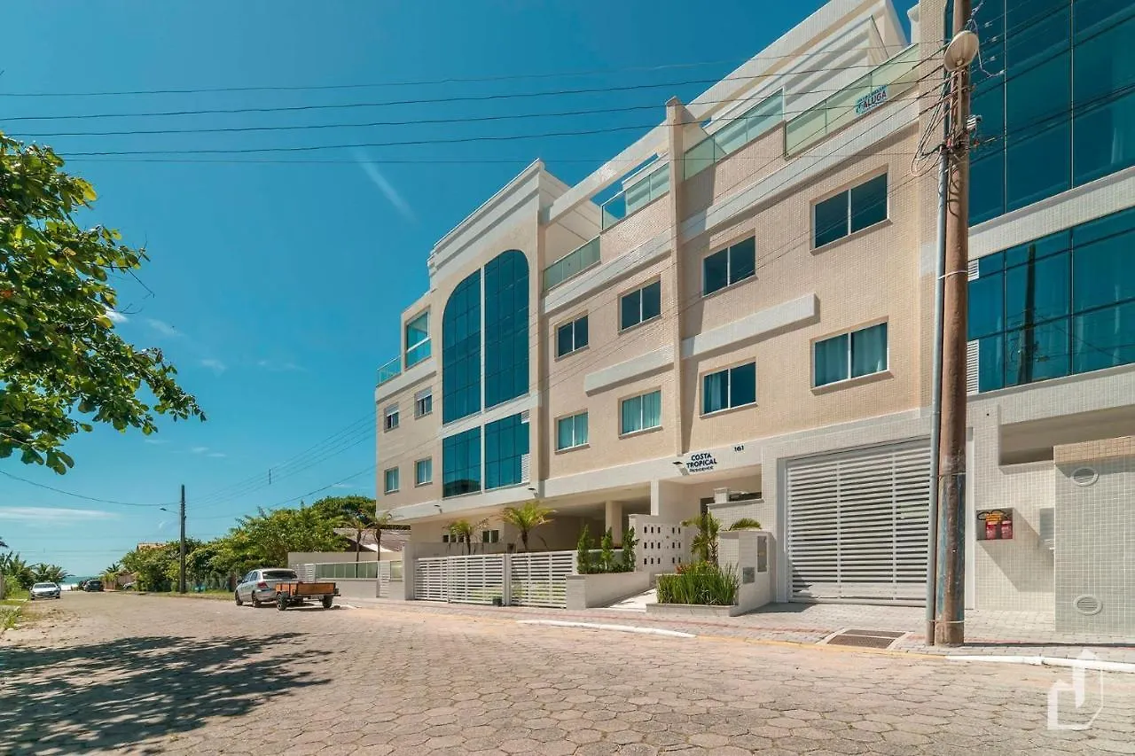 Cobertura Duplex Com 03 Dormitorios E Jacuzzi Bombinhas Brazil