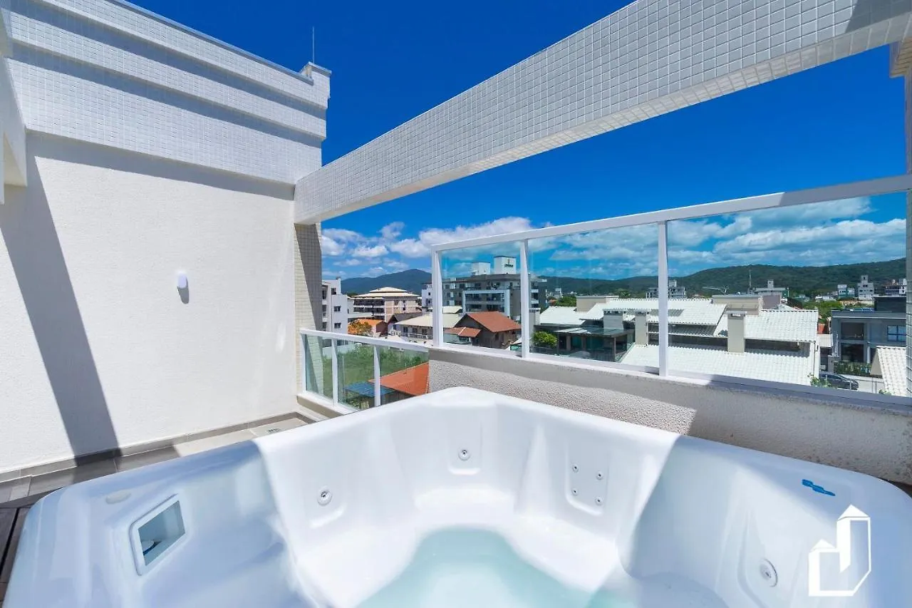Cobertura Duplex Com 03 Dormitorios E Jacuzzi Bombinhas